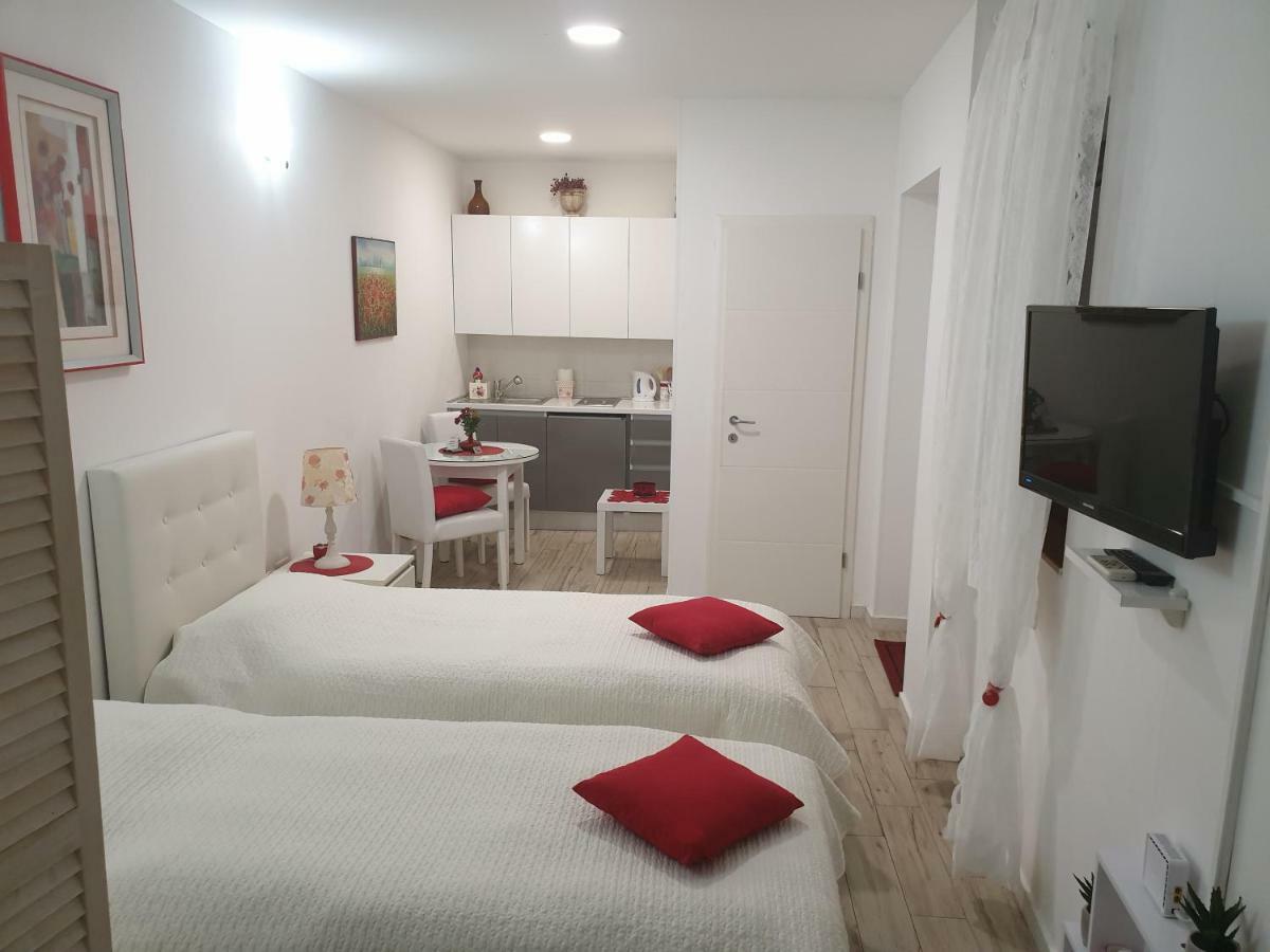 Apartments And Rooms Villa Lina Split Eksteriør billede